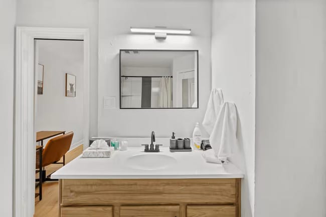 Building Photo - Meadowheath Drive