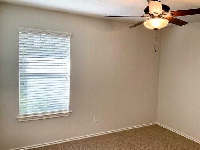 Building Photo - 67 Blackstar Pl