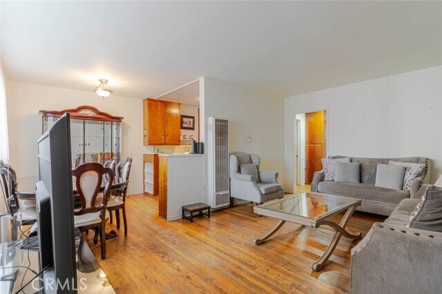 Building Photo - 1217 N Kingsley Dr