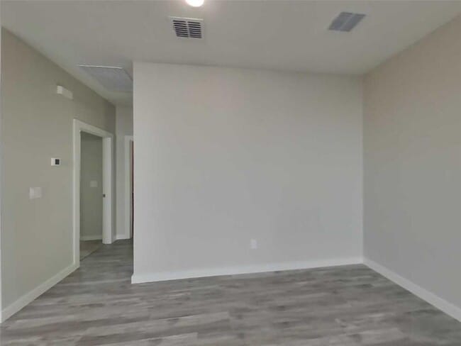 Building Photo - 612 Lindheimer Ln