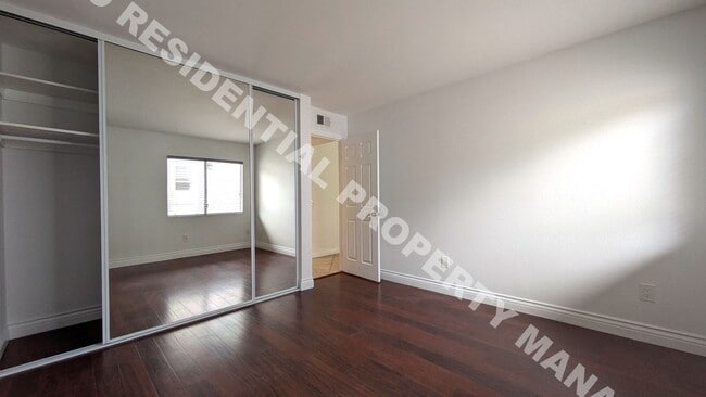 Building Photo - 2806 Atadero Ct