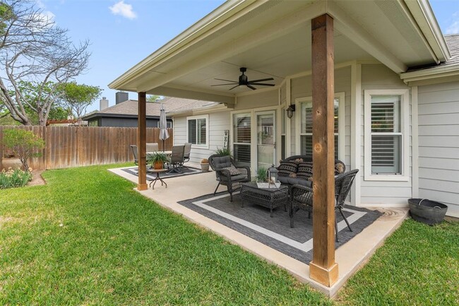 Building Photo - 226 Claris Ln