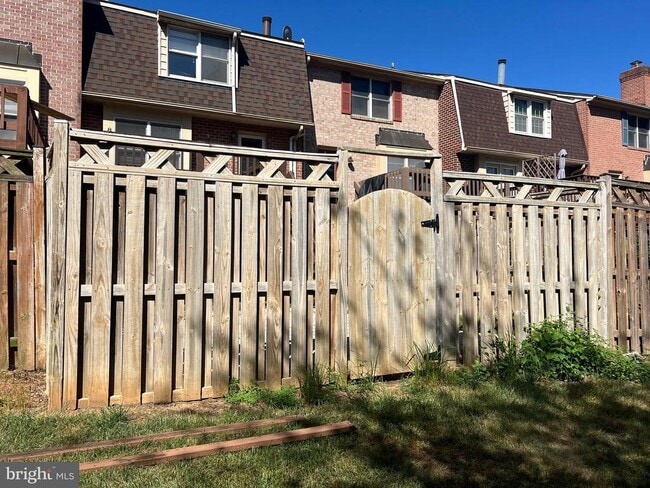 Building Photo - 8008 Broken Reed Ct