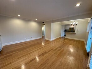 Building Photo - 7730 Meadow Park Dr