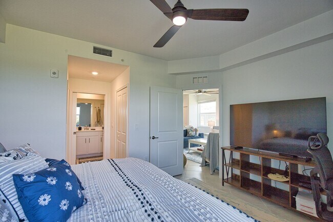 Building Photo - Golf Transfer New Construction 3-Bedroom 2-Bathroom First Floor Condo in the desirable Wellen Gol...