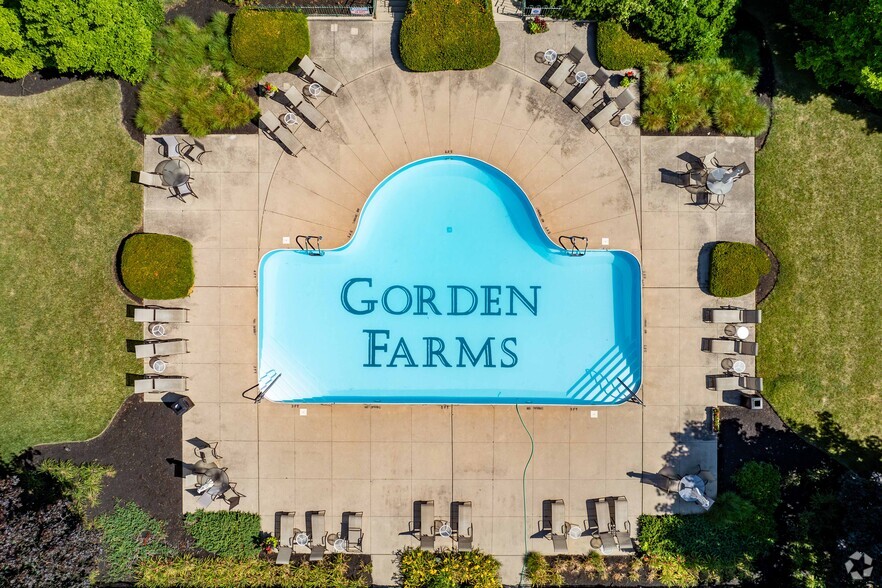 Primary Photo - Gorden Farms Luxury Condominiums