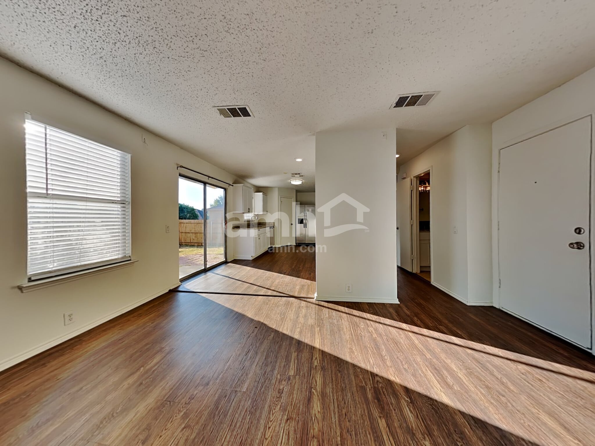 Building Photo - 6735 Ambercrest Dr