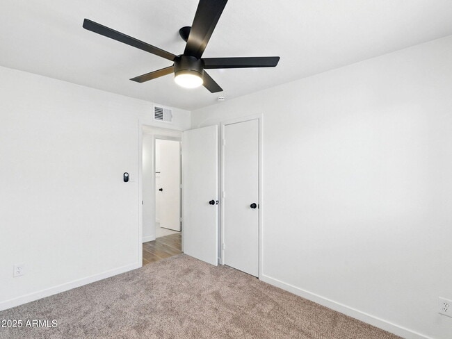 Building Photo - 2732 W Tuckey Ln