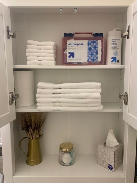 Building Photo - 3321 Bryant Ave S