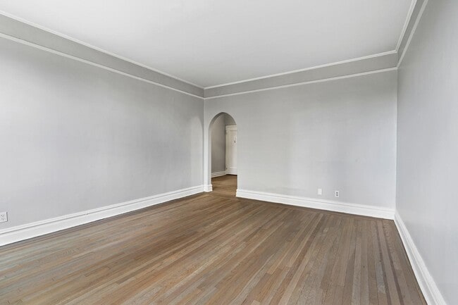 Building Photo - 755 Anderson Ave