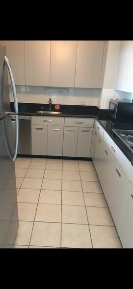 Building Photo - 3600 N Lake Shore Dr