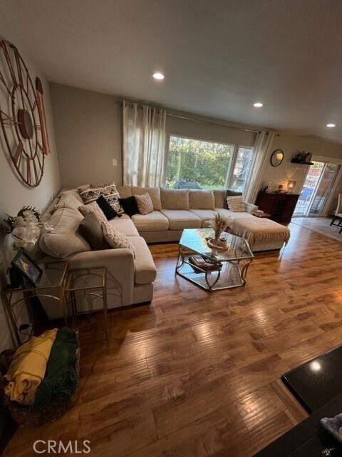 Building Photo - 935 N 1st Ave