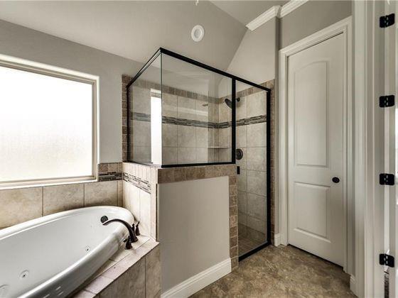 Building Photo - 1208 Huntington Cove Ct