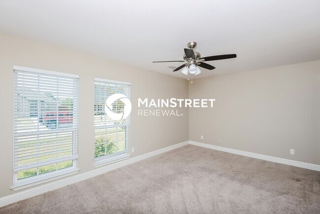 Building Photo - 4 Bedroom Pet-Friendly Home in Rowlett, TX with Main Street Renewal