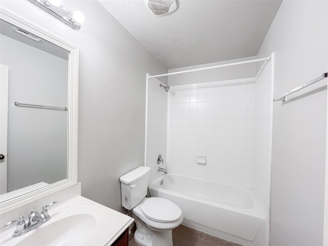 Building Photo - 10838 Waterfern Ct