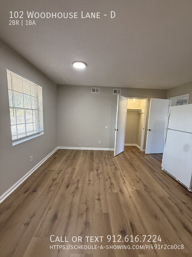 Building Photo - 102 Woodhouse Ln