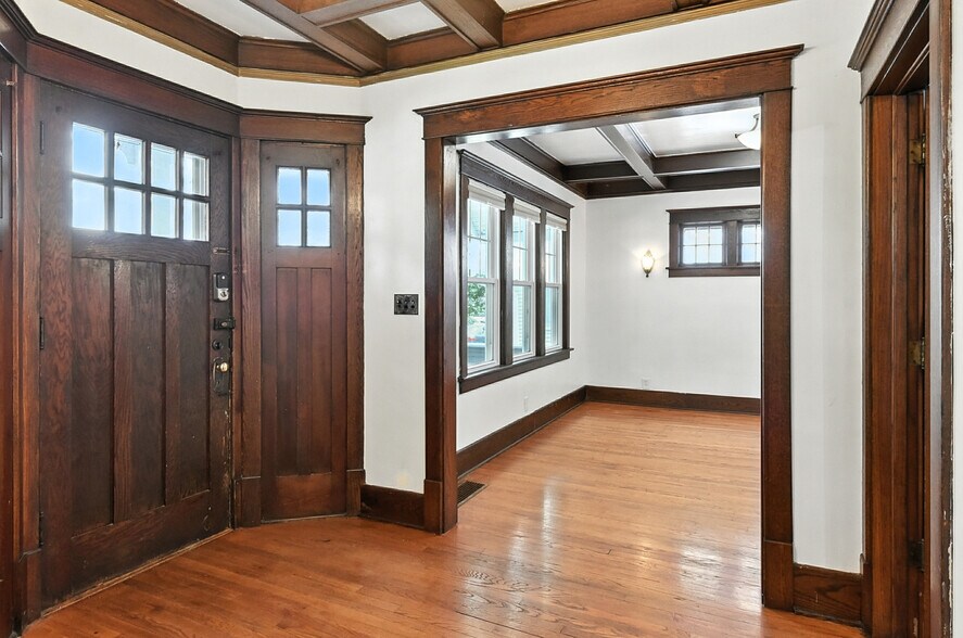 Building Photo - 2965 Harris Street