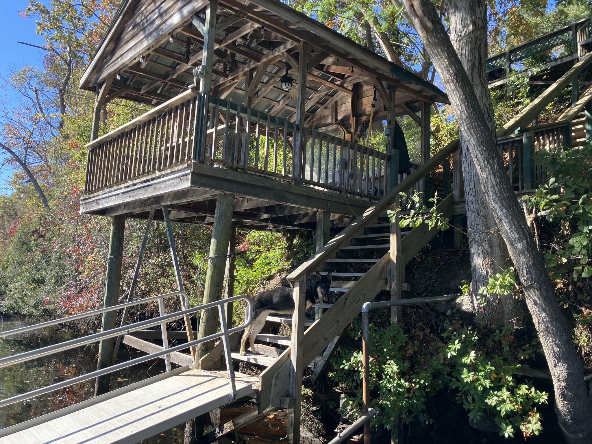 Covered deck on the river - 432 Apache Rd