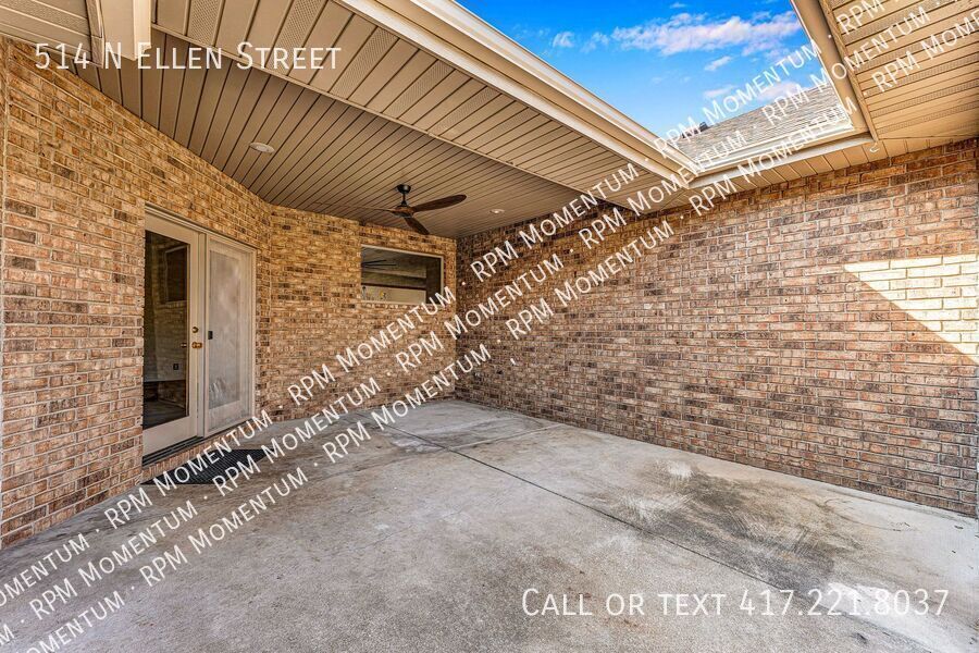 Building Photo - 514 N Ellen St