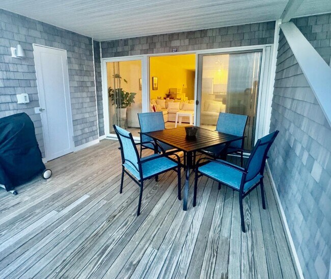 Building Photo - 539 Dune Rd