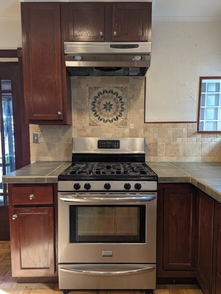 Building Photo - 207 Adrienne St