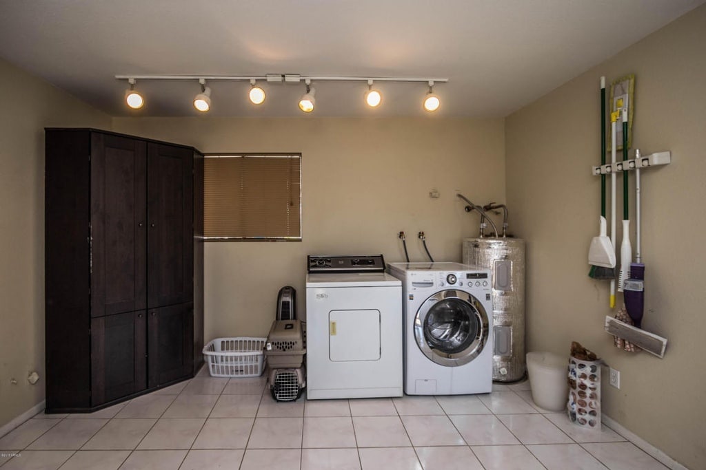 Building Photo - 4348 E Maldonado Dr