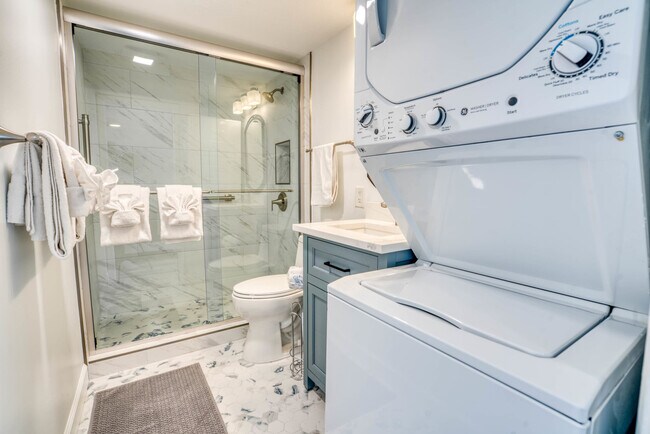 Building Photo - 5800 Bonita Beach Rd SW