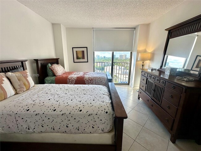 Building Photo - 19707 Turnberry Way