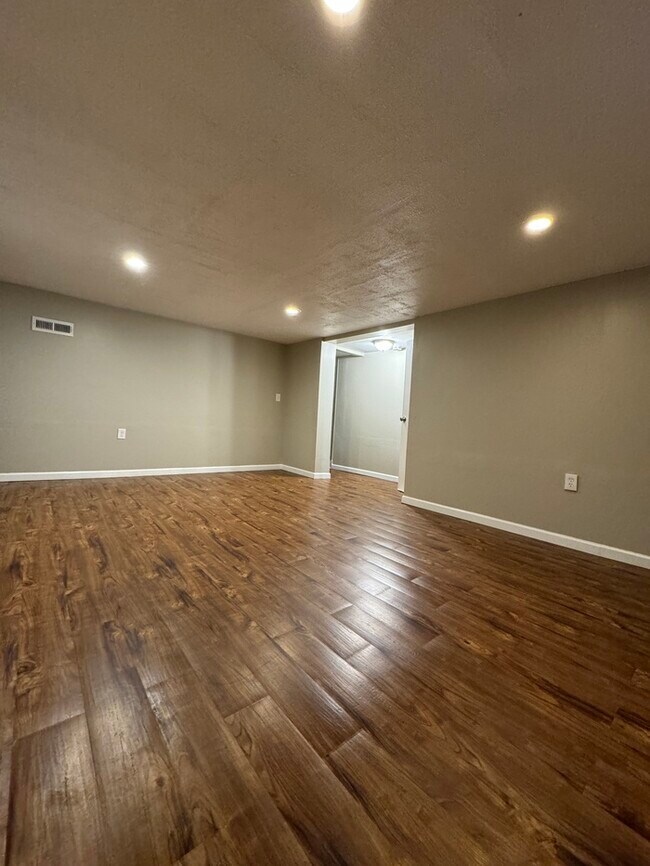 Building Photo - 3175 Karl Rd