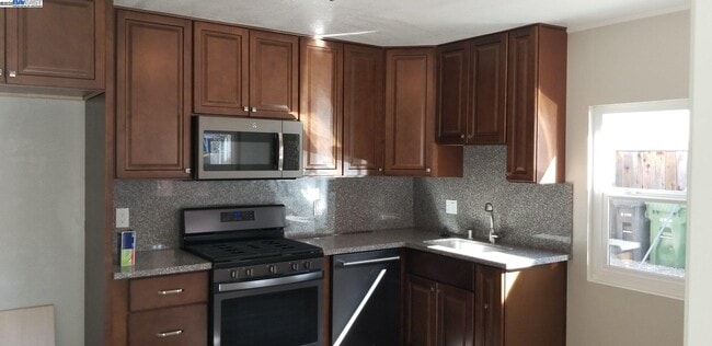 Building Photo - 20189 Wisteria St