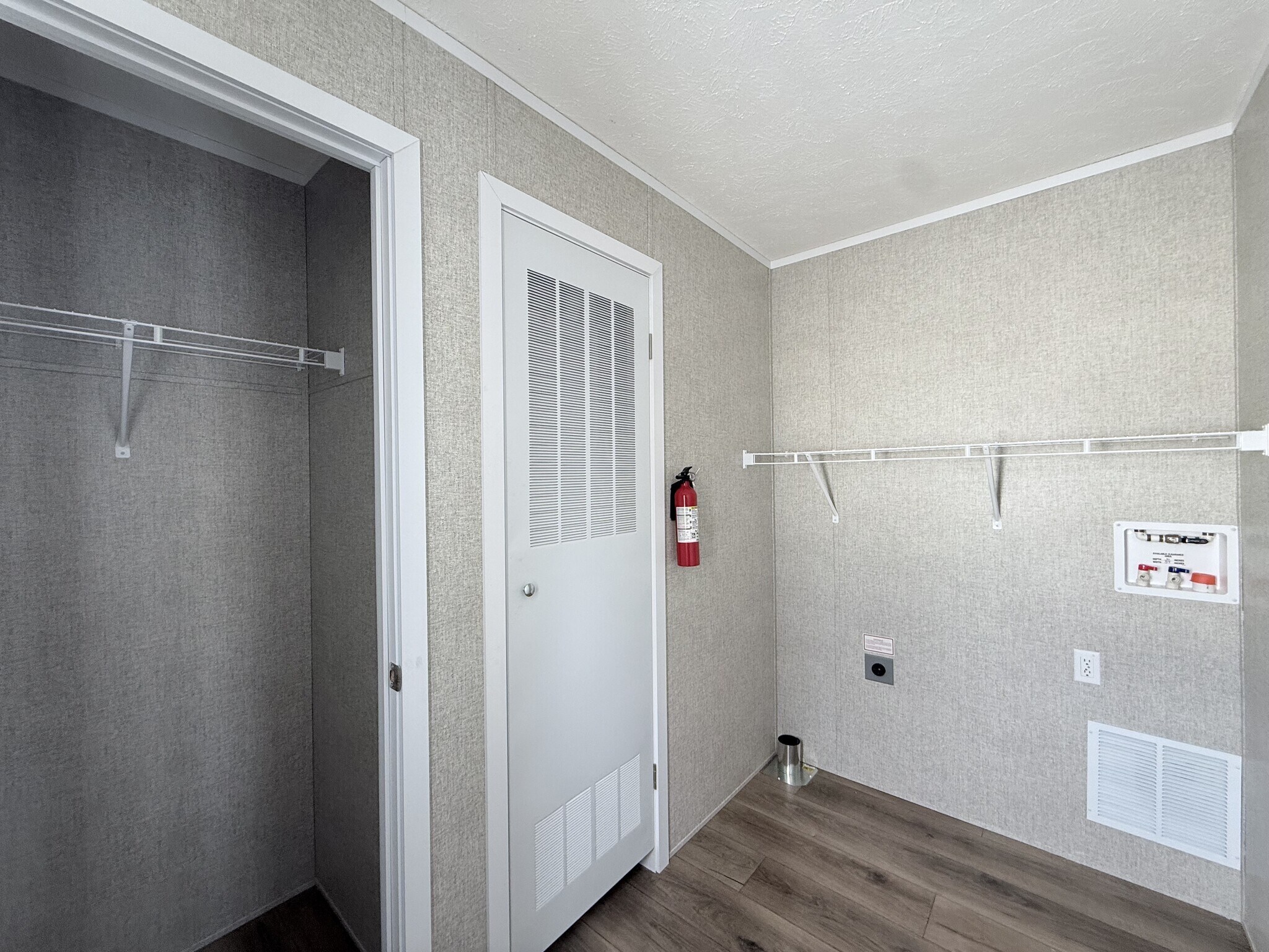 Building Photo - 52167 Williamsburg Ln