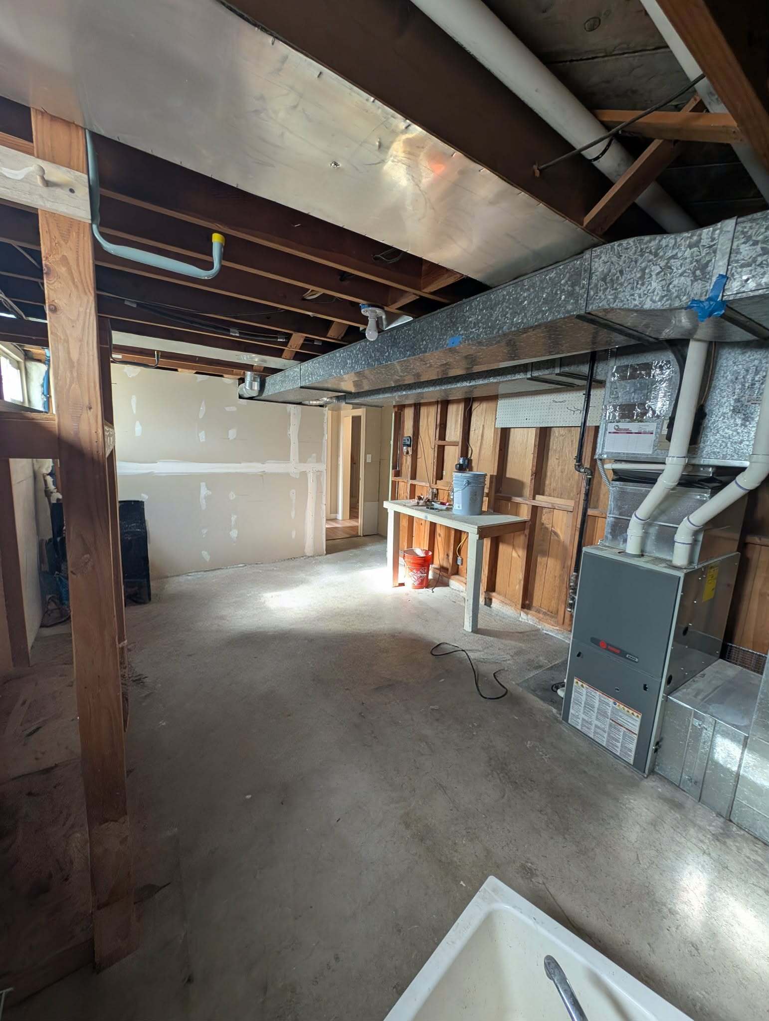 Storage room - 2907 W Princeton Ave