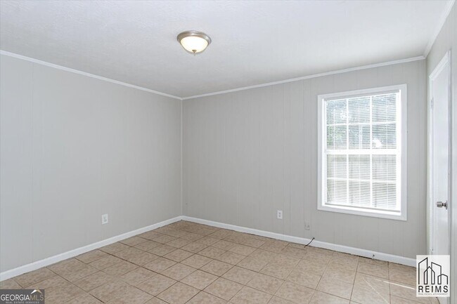 Building Photo - 1232 12th St