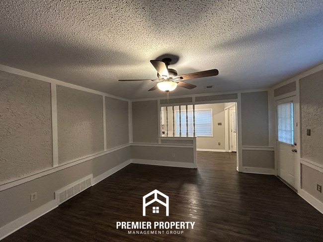 Building Photo - Spacious 5 Bedroom Home for Rent in Southaven, MS | Hardwood Floors, Fireplace & Fenced Yard