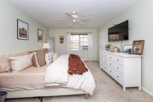 Building Photo - 3 Evergreen Way