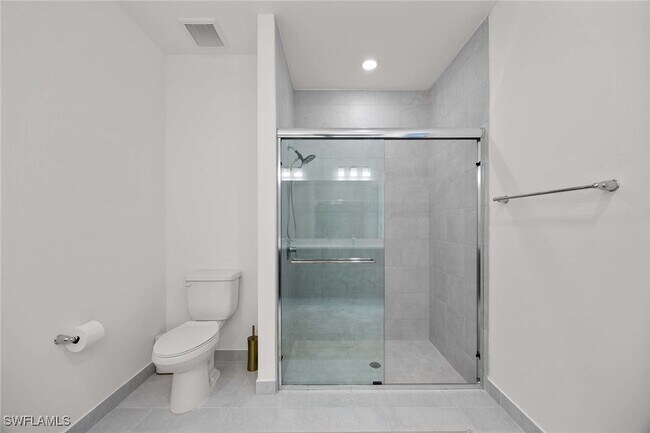 Building Photo - 26400 Coco Cay Cir