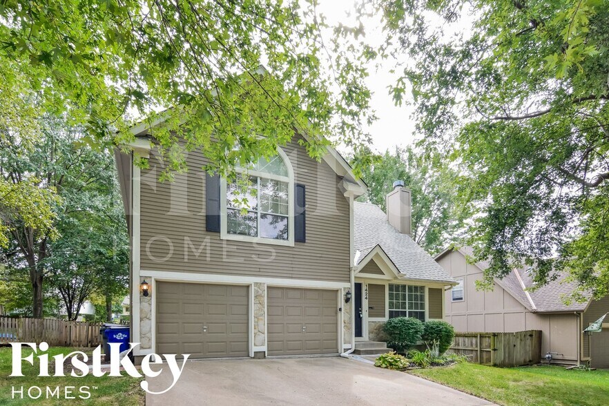 Building Photo - 1424 N Lucy Montgomery Way