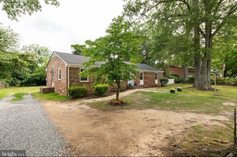 Building Photo - 10401 W Huguenot Rd