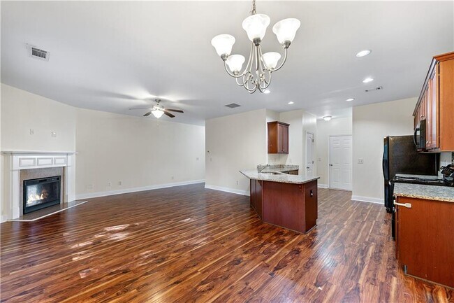 Building Photo - 204 Britt Dr