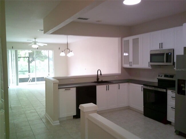 Building Photo - 6292 Twain St