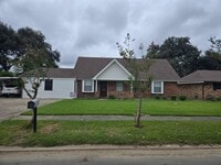 Building Photo - FOR RENT in LAFAYETTE!