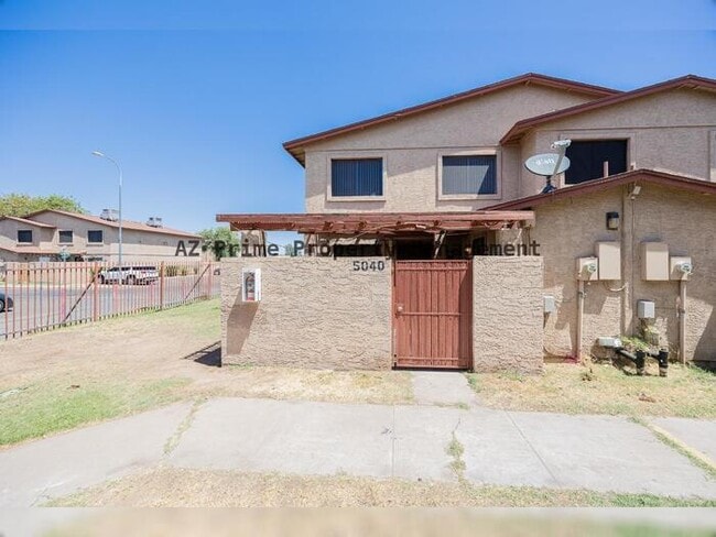 Building Photo - 5040 N 40th Ave