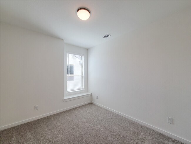 Building Photo - 19730 Riverbed Ln