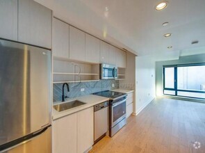 Building Photo - 1 bedroom in Queens NY 11106