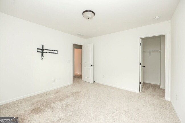 Building Photo - 5575 Coltman Dr