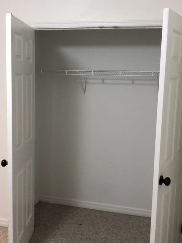 Building Photo - 1611 Sanibel Dr