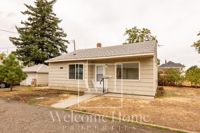 Building Photo - 1233 Boyer Ave