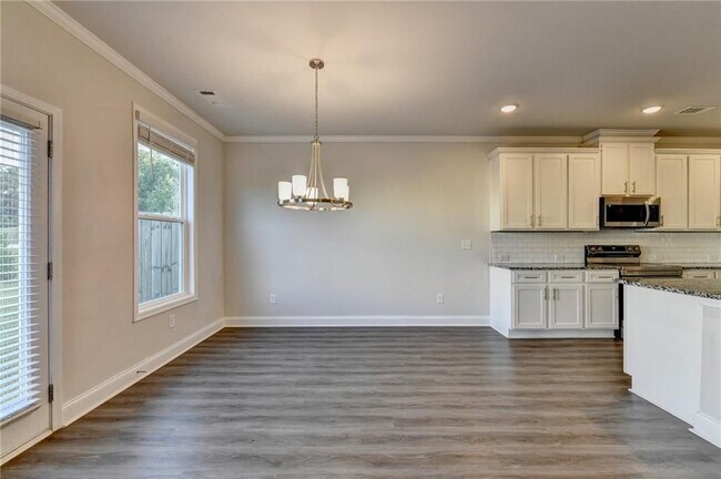 Building Photo - 3855 Brookburn Pk