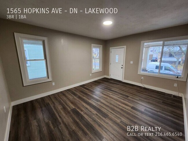 Building Photo - 1565 Hopkins Ave