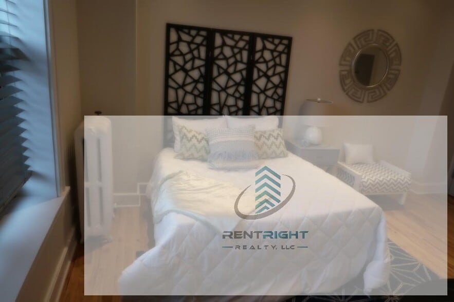 Building Photo - 4526 N Sheridan Rd